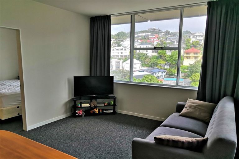 Photo of property in Terrace Tower Apartments, 10e/126 The Terrace, Wellington Central, Wellington, 6011