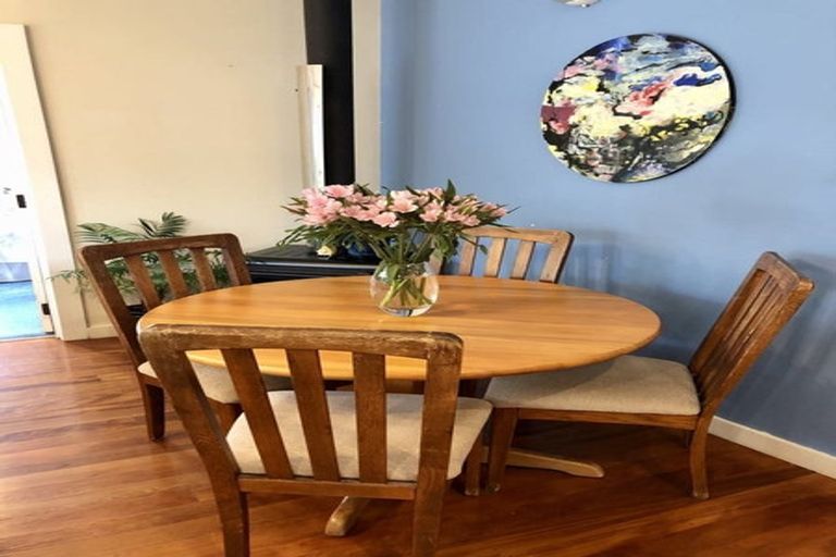 Photo of property in 28 Chatham Street, Waihola, Milton, 9073