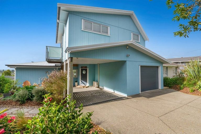 Photo of property in 25 Moffat Road, Red Beach, 0932