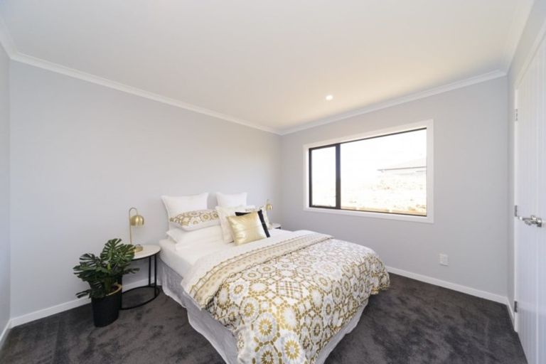 Photo of property in 3 Vaucluse Heights, Fitzherbert, Palmerston North, 4410