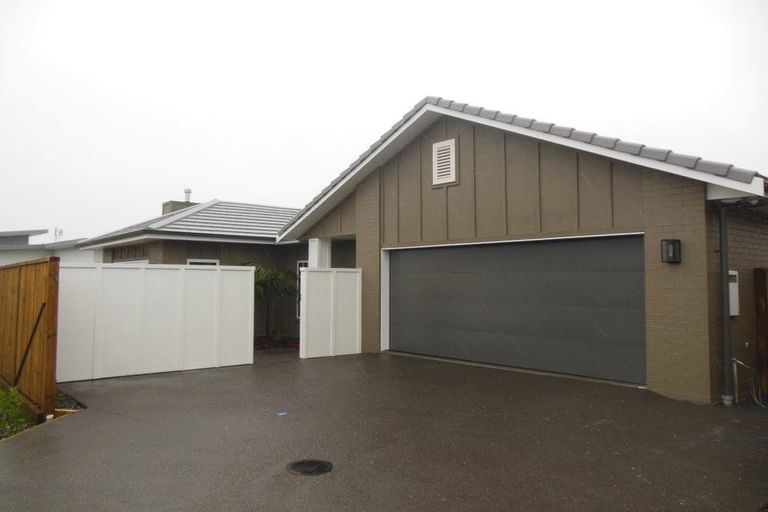 Photo of property in 31 Cassinia Close, Papamoa Beach, Papamoa, 3118