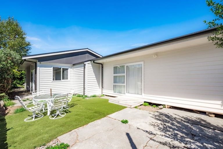 Photo of property in 35 Moana Road, Paraparaumu, 5032