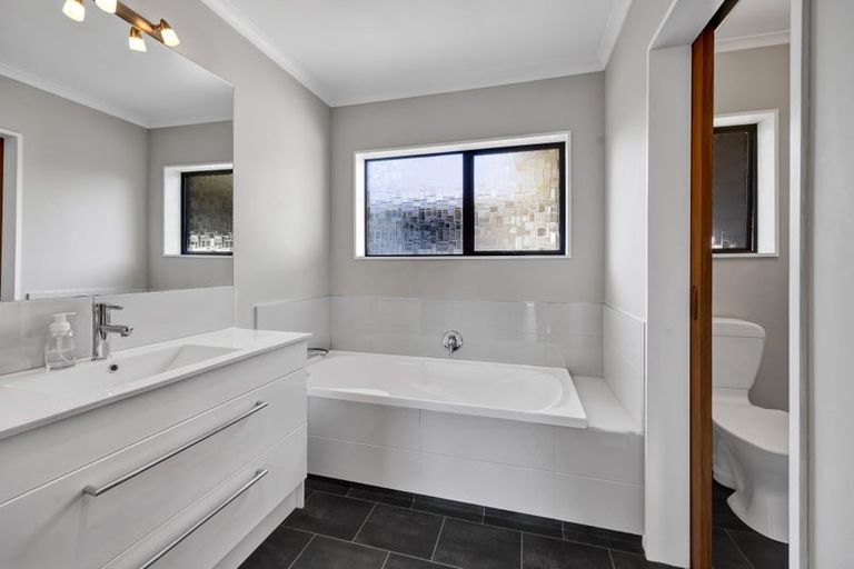 Photo of property in 14 Normanby Road, Normanby, Hawera, 4675