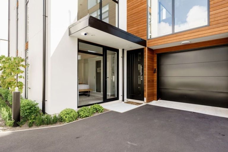 Photo of property in 2/22 Peterborough Street, Christchurch Central, Christchurch, 8013