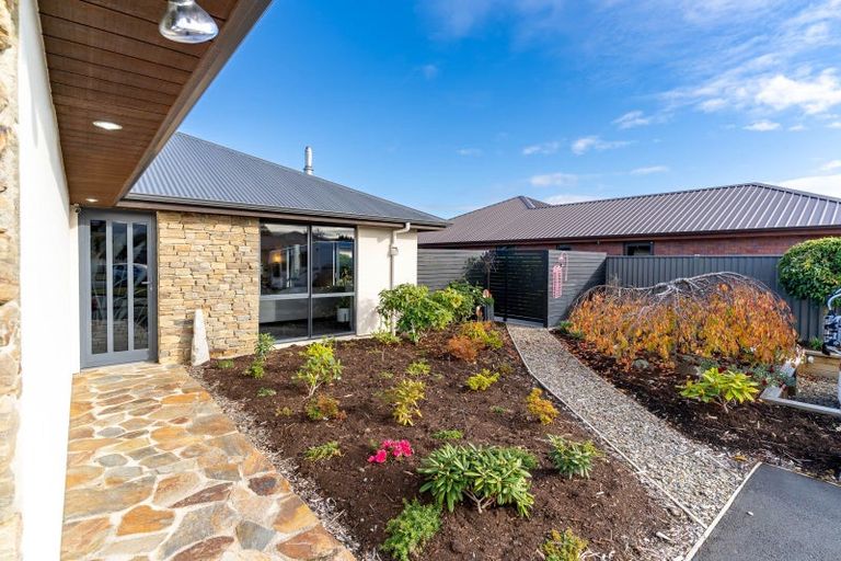Photo of property in 13 Copperfield Close, Mosgiel, 9024