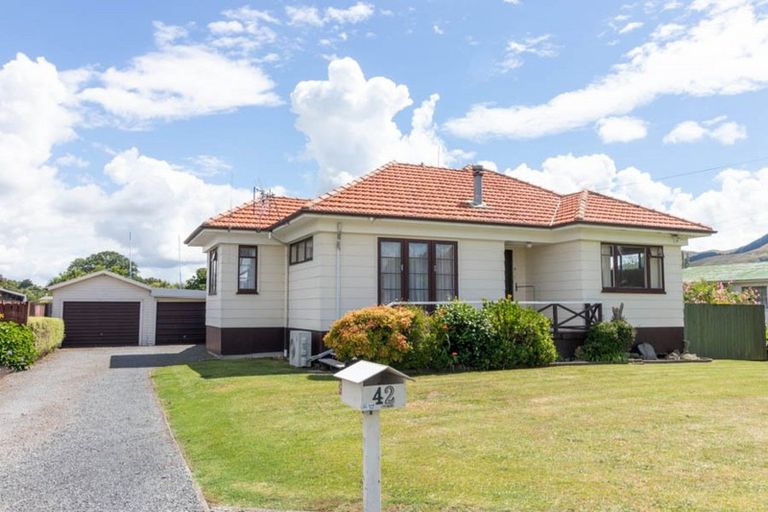 Photo of property in 42 Station Road, Paeroa, 3600