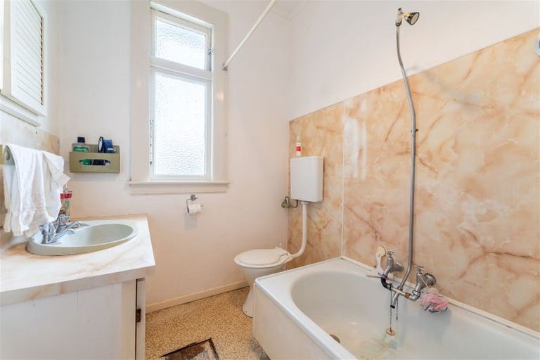 Photo of property in 33 Lynn Street, Oamaru North, Oamaru, 9400