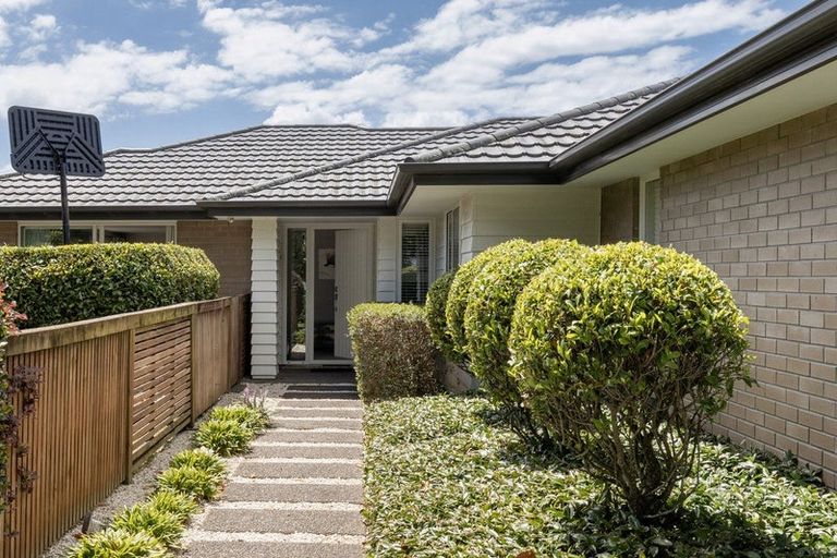 Photo of property in 58 Kayelene Place, Omokoroa, 3114