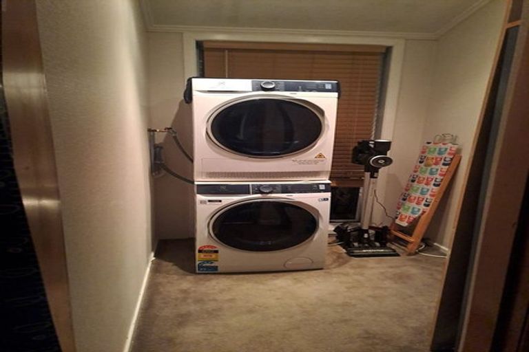 Photo of property in 1/142 Clovelly Road, Bucklands Beach, Auckland, 2012