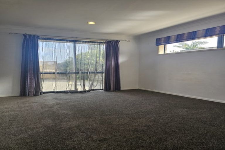 Photo of property in 50 Senator Drive, Manurewa, Auckland, 2105