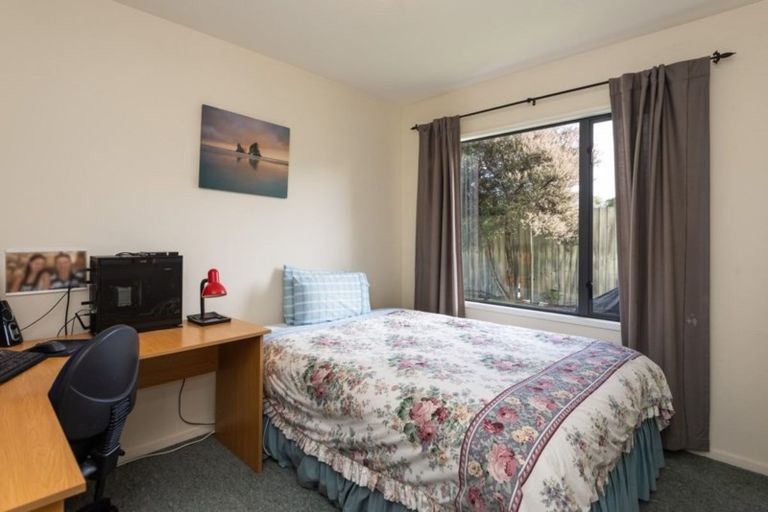 Photo of property in 48a Oxley Avenue, St Albans, Christchurch, 8014