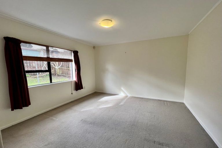 Photo of property in 1/42 Gatman Street, Birkdale, Auckland, 0626