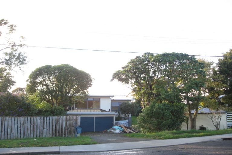 Photo of property in 98 Alexander Road, Raumati Beach, Paraparaumu, 5032