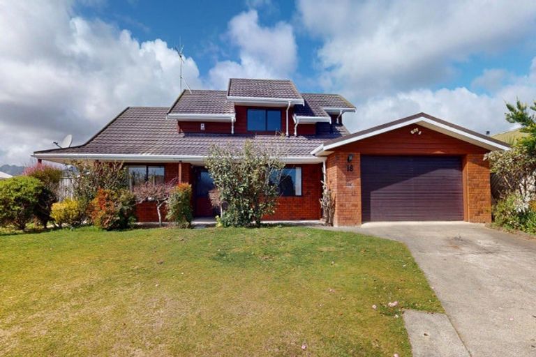 Photo of property in 18 Homewood Avenue, Levin, 5510