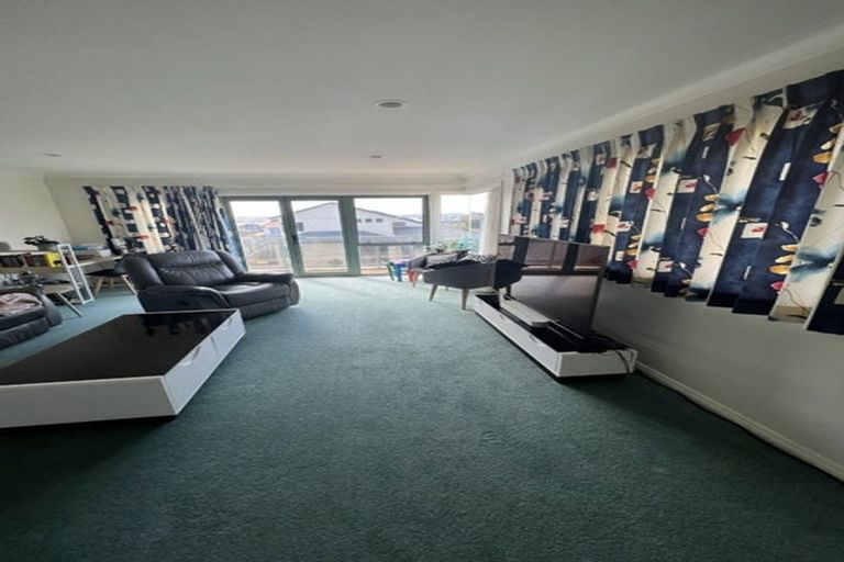 Photo of property in 155c Hobsonville Road, West Harbour, Auckland, 0618