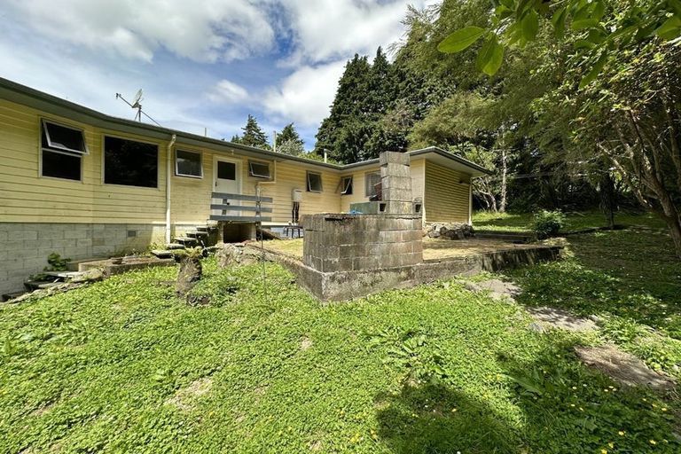 Photo of property in 480 Stokes Valley Road, Stokes Valley, Lower Hutt, 5019