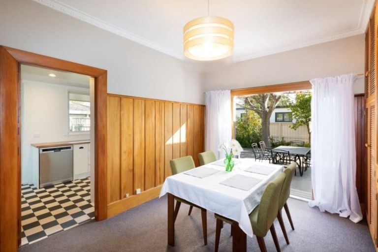 Photo of property in 37 Young Street, Somerfield, Christchurch, 8024