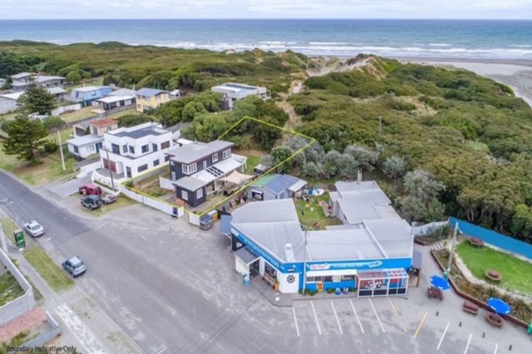 Photo of property in 4 Hunia Terrace, Himatangi Beach, Foxton, 4891