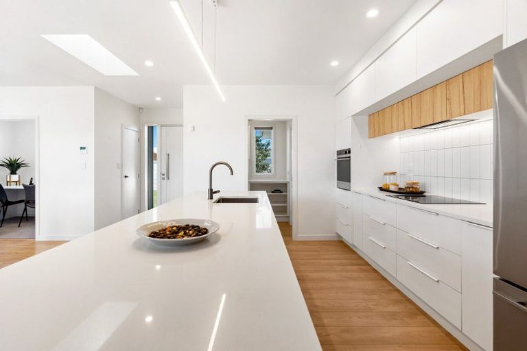 Photo of property in 12 Hikawera Drive, Frimley, Hastings, 4120