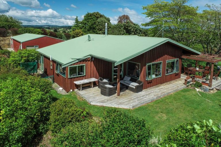 Photo of property in 337 Old Coach Road, Upper Moutere, 7173