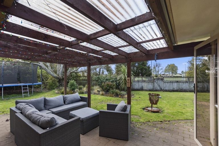 Photo of property in 17 Halcione Close, Flagstaff, Hamilton, 3210