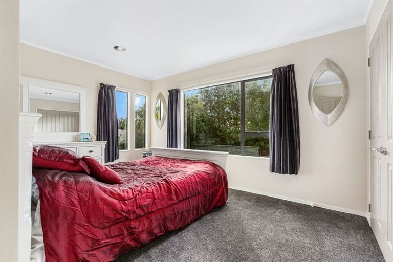 Photo of property in 24 Saint Ives Drive, Camborne, Porirua, 5026