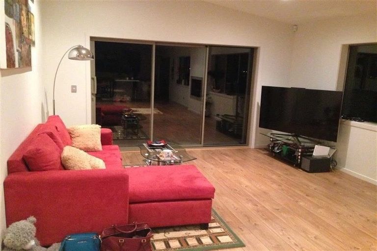 Photo of property in 40a Verran Road, Birkdale, Auckland, 0626