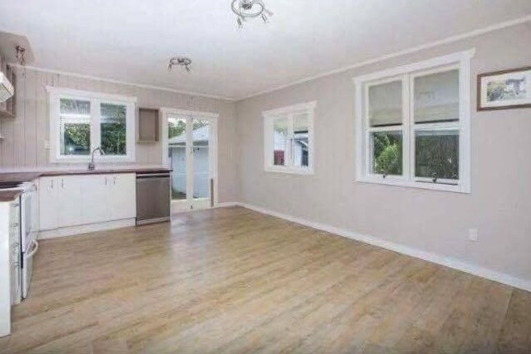 Photo of property in 24 Bellevue Avenue, Wellsford, 0900