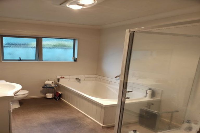 Photo of property in 39 Speldhurst Grove, Stokes Valley, Lower Hutt, 5019