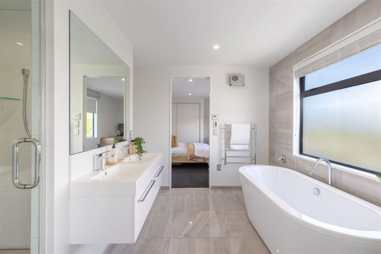 Photo of property in 4 Brenchley Avenue, Strowan, Christchurch, 8052