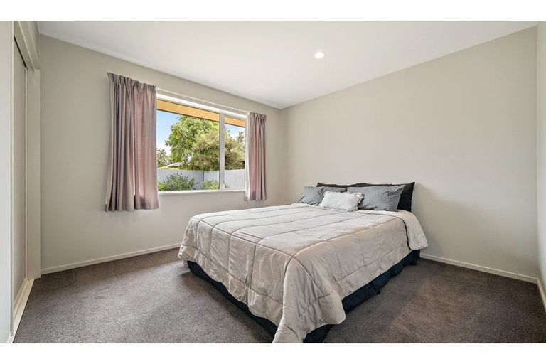 Photo of property in 402a Yaldhurst Road, Russley, Christchurch, 8042