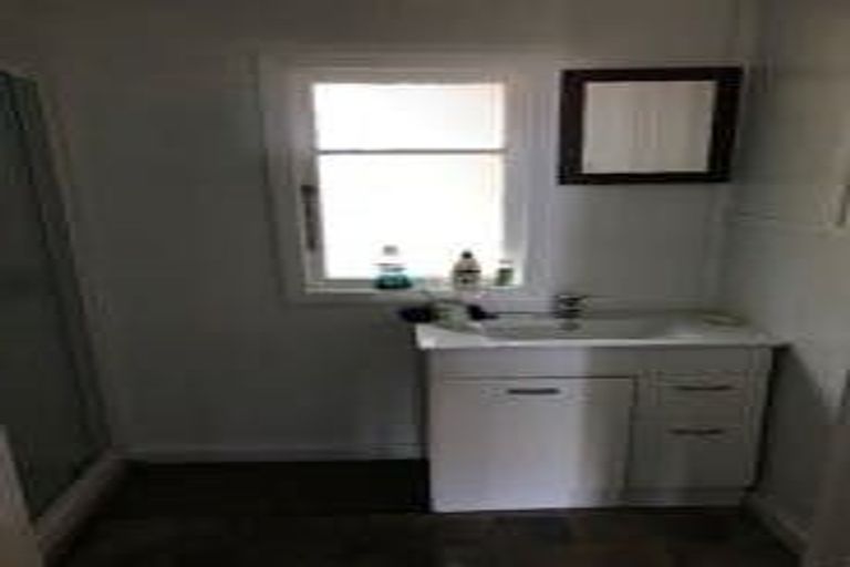 Photo of property in 1 Heriot Row, Dunedin Central, Dunedin, 9016