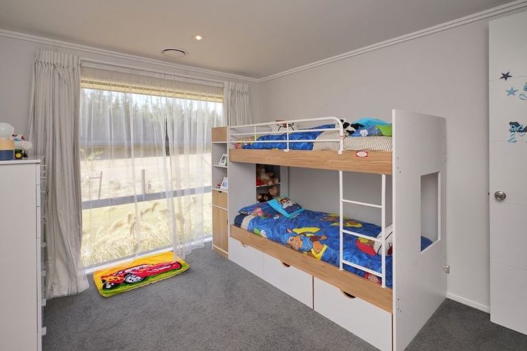 Photo of property in 72 Tupelo Place, Swannanoa, Rangiora, 7476