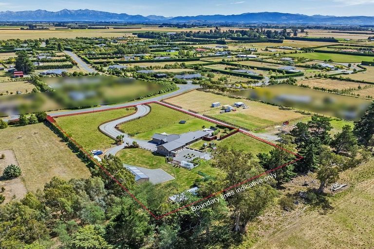 Photo of property in 9 Thorndon Close, Kirwee, Darfield, 7571