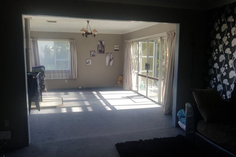 Photo of property in 16 Waverley Street, East Gore, Gore, 9710