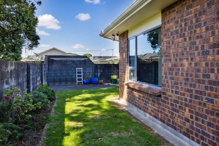 Photo of property in 6/49 Sackville Street, Fitzroy, New Plymouth, 4312