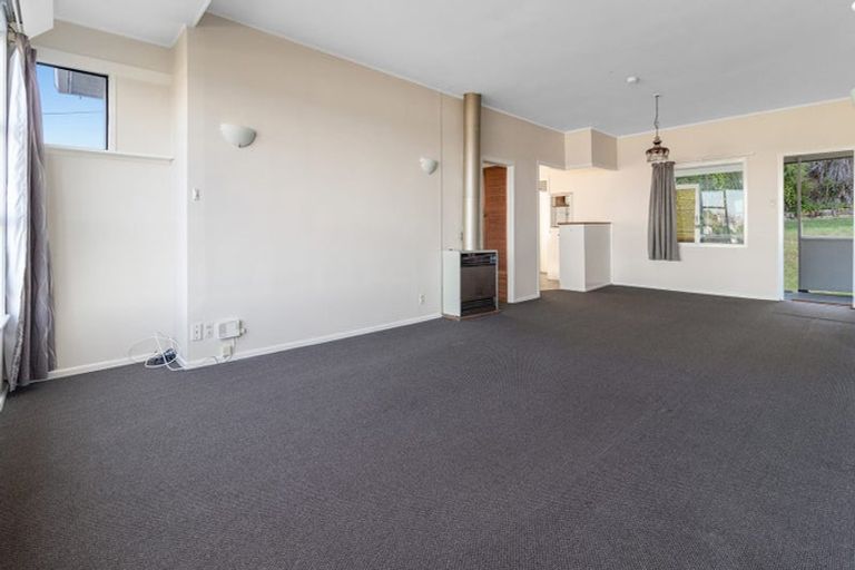 Photo of property in 25 Bayview Road, Browns Bay, Auckland, 0630