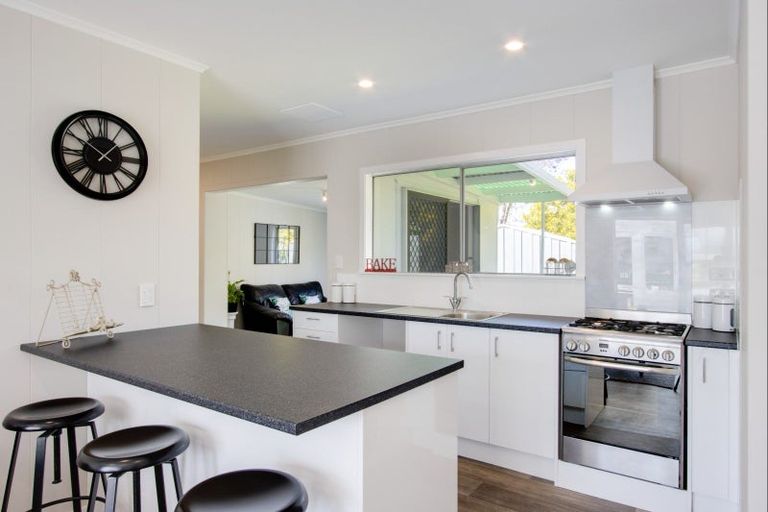 Photo of property in 1/1 Hitchings Avenue, Onekawa, Napier, 4110