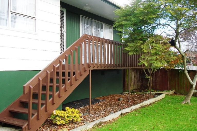 Photo of property in 2/25 Cromdale Avenue, Highland Park, Auckland, 2010