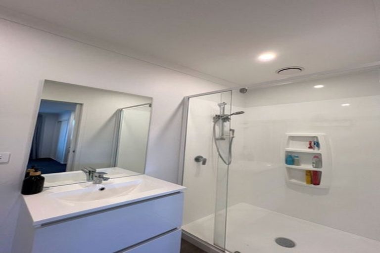 Photo of property in 2 Ricketts Road, Wainui, 0932