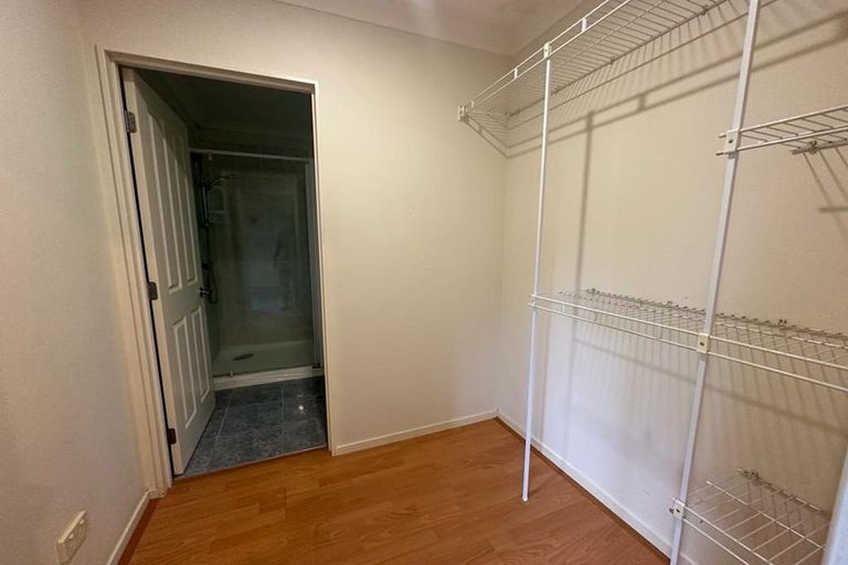 Photo of property in 12 Poturi Streams Avenue, Titirangi, Auckland, 0604