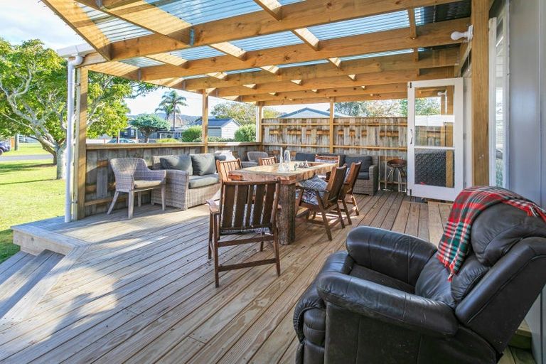 Photo of property in 224 Tui Road, Whangamata, 3620