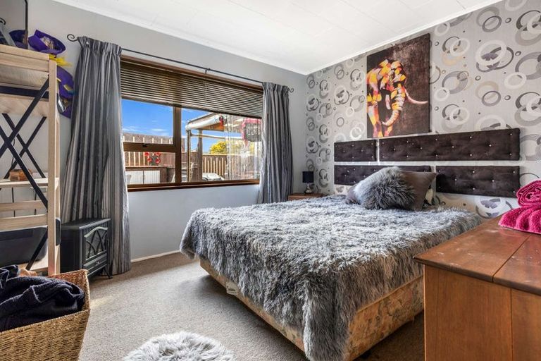 Photo of property in 30 Victor Street, Dannevirke, 4930