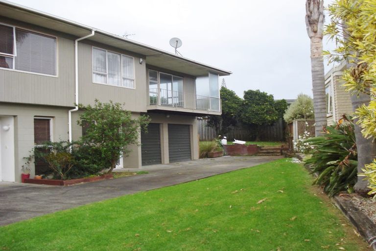 Photo of property in 2/73 Bramley Drive, Farm Cove, Auckland, 2012