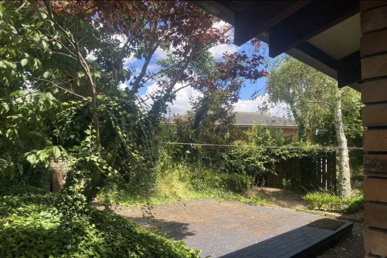 Photo of property in 2/39 Miltonia Avenue, Te Atatu South, Auckland, 0610