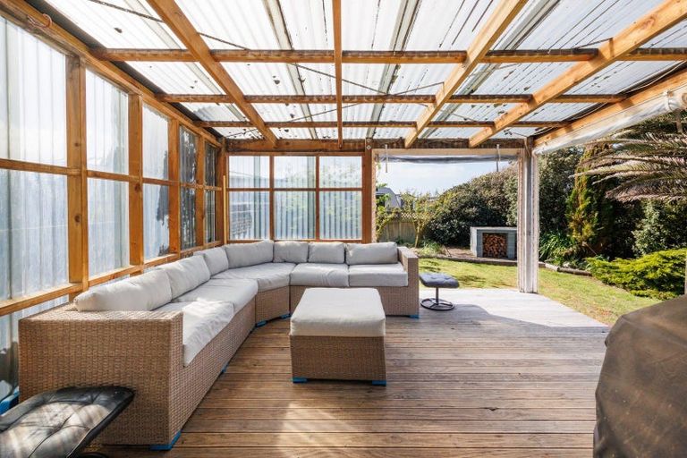 Photo of property in 18 Thomas Place, Foxton Beach, Foxton, 4815