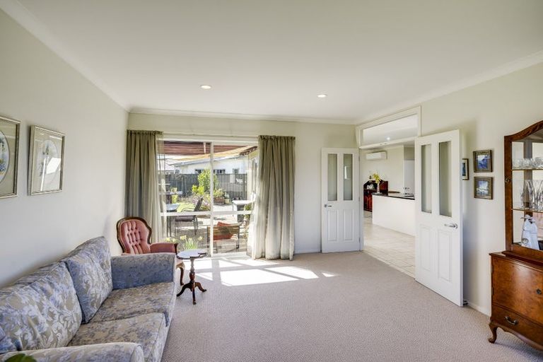 Photo of property in 5 Waimea Way, Poraiti, Napier, 4112