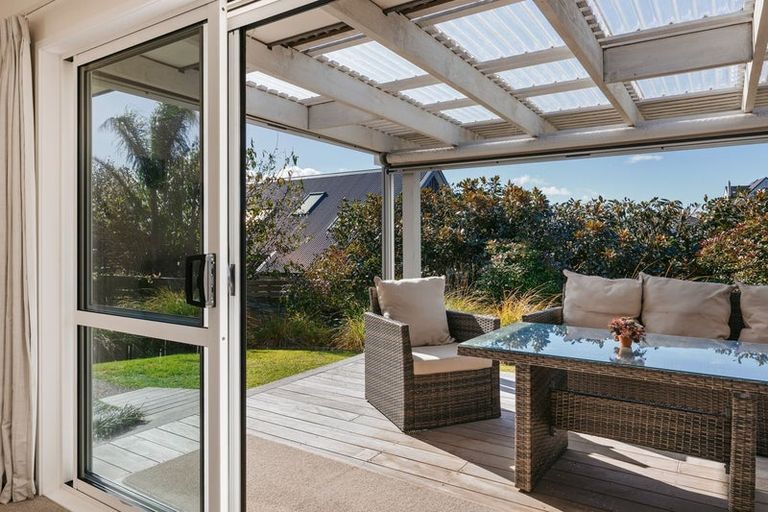 Photo of property in 15 Parkland Rise, Omokoroa, 3114