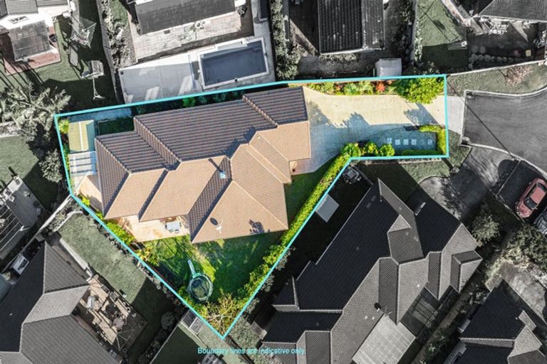 Photo of property in 3 Stow Place, Henderson, Auckland, 0612