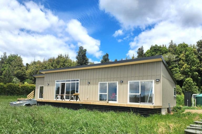 Photo of property in 2 Sarona Park Drive, Omanawa, 3171